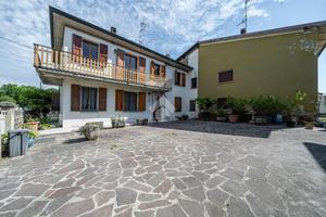 CASA SEMINDIPENDENTE A CAMPEGINE