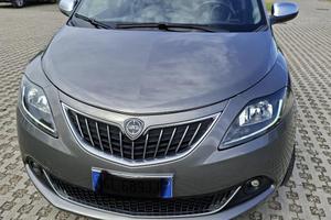 LANCIA YPSILON HYBRID ALBERTA FERRETTI
