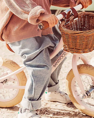 Bicicletta senza pedali con casco rosa BANWOOD