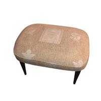 Antico elegante sgabello pouf tessuto raffinato