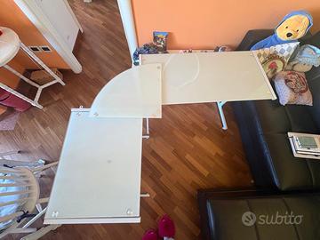 scrivania ad angolo in vetro bianco