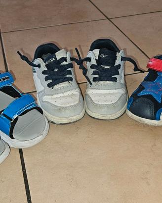 3 paia di scarpe bimbo n. 26