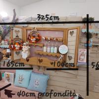 Parete decorativa e bancone fatto a mano