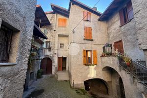 CASA SEMINDIPENDENTE A SELLERO