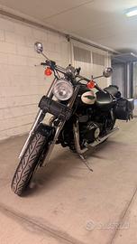 Triumph Speedmaster 865
