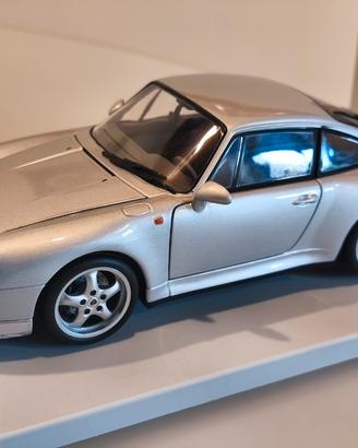 Porsche 911 (993) Carrera 2S 1/18