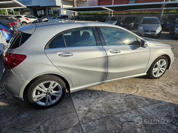 MERCEDES-BENZ A 160 d Automatic Premium km 64000