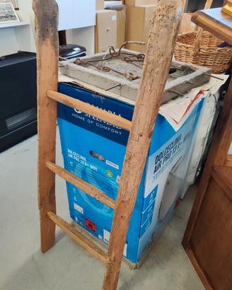 scala in legno per arredamento 