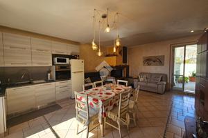 CASA SEMINDIPENDENTE A FOLIGNO