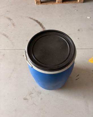 Fusto in plastia  100