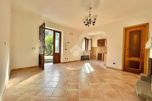 3 LOCALI A MASSA LUBRENSE