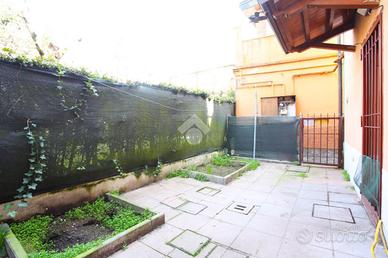 VILLA A SCHIERA A CALDERARA DI RENO