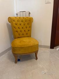 Poltrona capitonnè velluto color senape