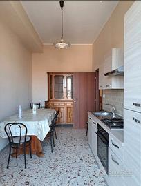 Belpasso zona villa 3 vani arredato