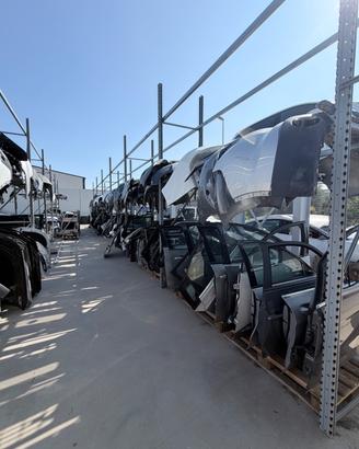 Porte per auto pluri marche di recente costruzzion