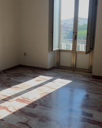 Appartamento in centro piazza Eboli