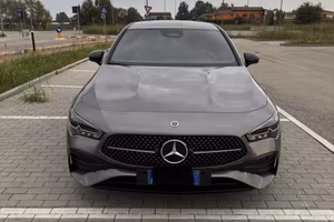 MERCEDES CLA250e