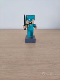 Figure Minecraft Steve con armatura ufficiale. 