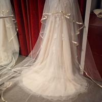 Abito da sposa e velo 