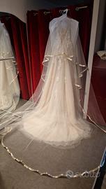 Abito da sposa e velo 