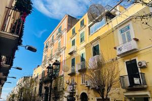 MULTILOCALE A TORRE DEL GRECO