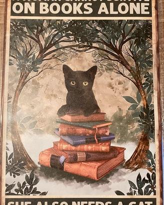 Targa in metallo con gatto e libri