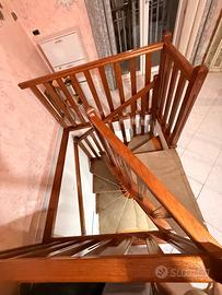 Scala in legno a chiocciola