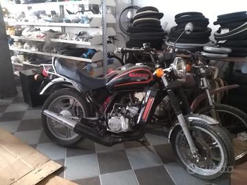 Moto Guzzi Custom 125