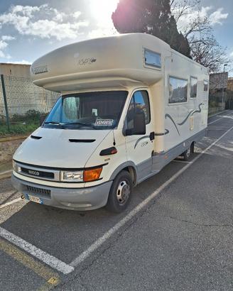 camper mansardato mobilvetta icaro s 11