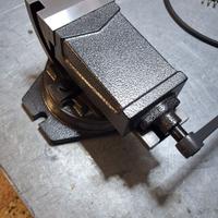 Morsa inclinabile girevole