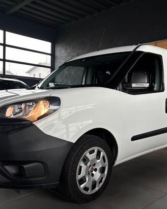 Fiat Doblò 1.4 120cv Natural Power Maxi Lounge