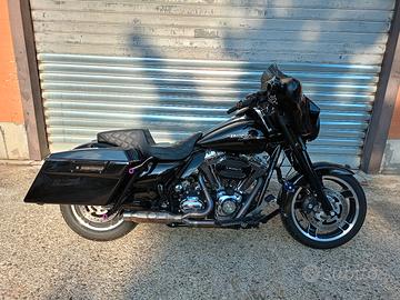 street glide FHLX special 2010