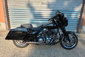 street glide FHLX special 2010