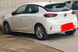 Opel Corsa 2022 · 1.2 Benzina 105 CV · 19.000 km .