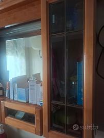 Specchiera e mobile bagno