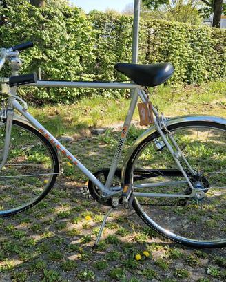 Peugeot Bicicletta Grand Tourisme PE41M del 1982.
