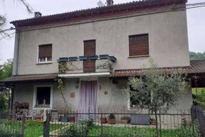 Immobile in asta di 387 m² con 4 locali e box auto