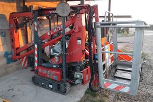 piattaforma cingolata ragno Hinowa