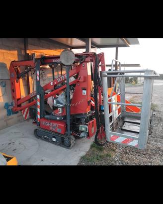 piattaforma cingolata ragno Hinowa