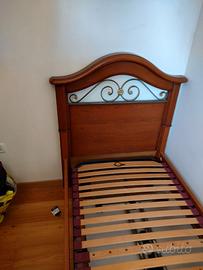 Letto singolo in legno e ferro battuto completo