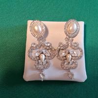 Orecchini con perla e cristalli