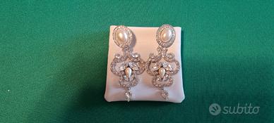 Orecchini con perla e cristalli