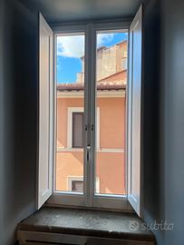Finestre a doppia anta  come nuove