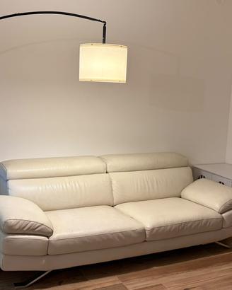 Divano moderno in pelle