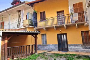 OMEGNA COLLINARE PORZIONE DI CASA SU DUE LIVELLI