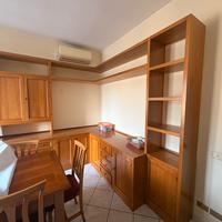 Mobili e divanoletto soggiorno