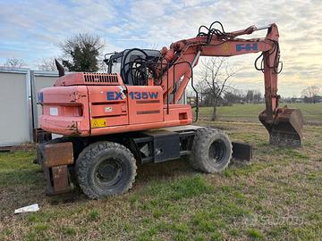 Escavatore gommato FH EX135W