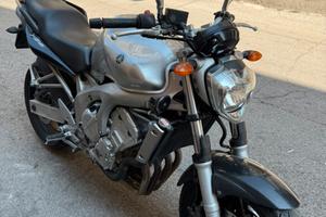 Yamaha FZ6 - 2004