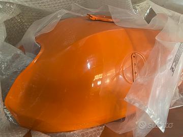 Ricambi e serbatoi Laverda 750 vari modelli