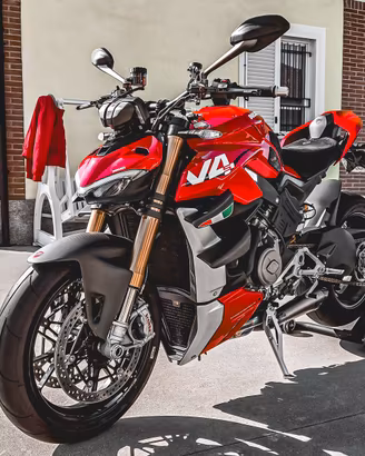 Ducati Streetfighter V4S - Full Akrapovic e Carbon